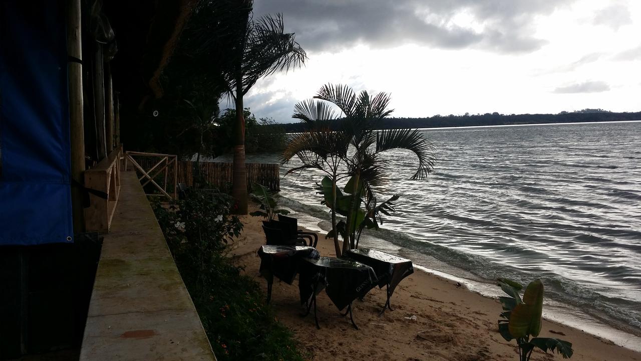 The Palms Beach Hotel And Restaurant Limited เอนเทบเบ้ ภายนอก รูปภาพ
